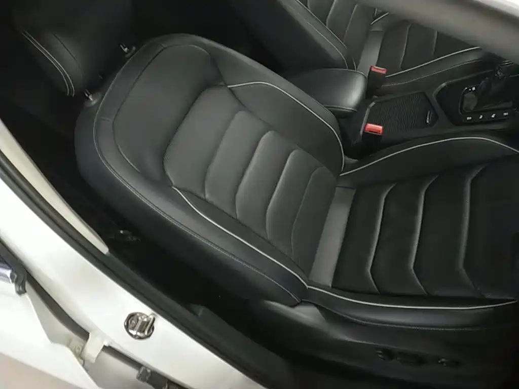 Volkswagen Tiguan L — миниатюра 25