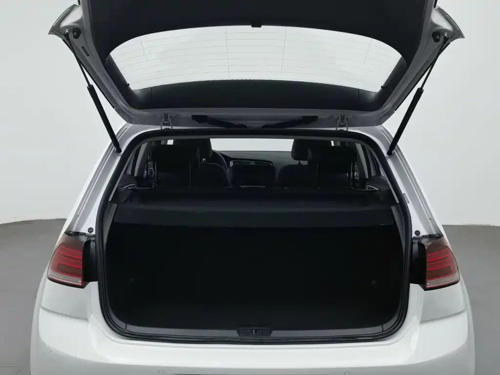 Volkswagen Golf — миниатюра 16