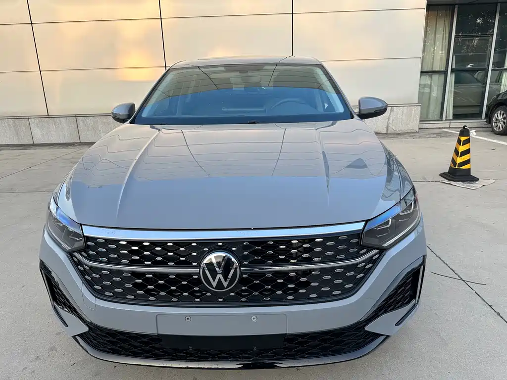 Volkswagen Lavida — миниатюра 2