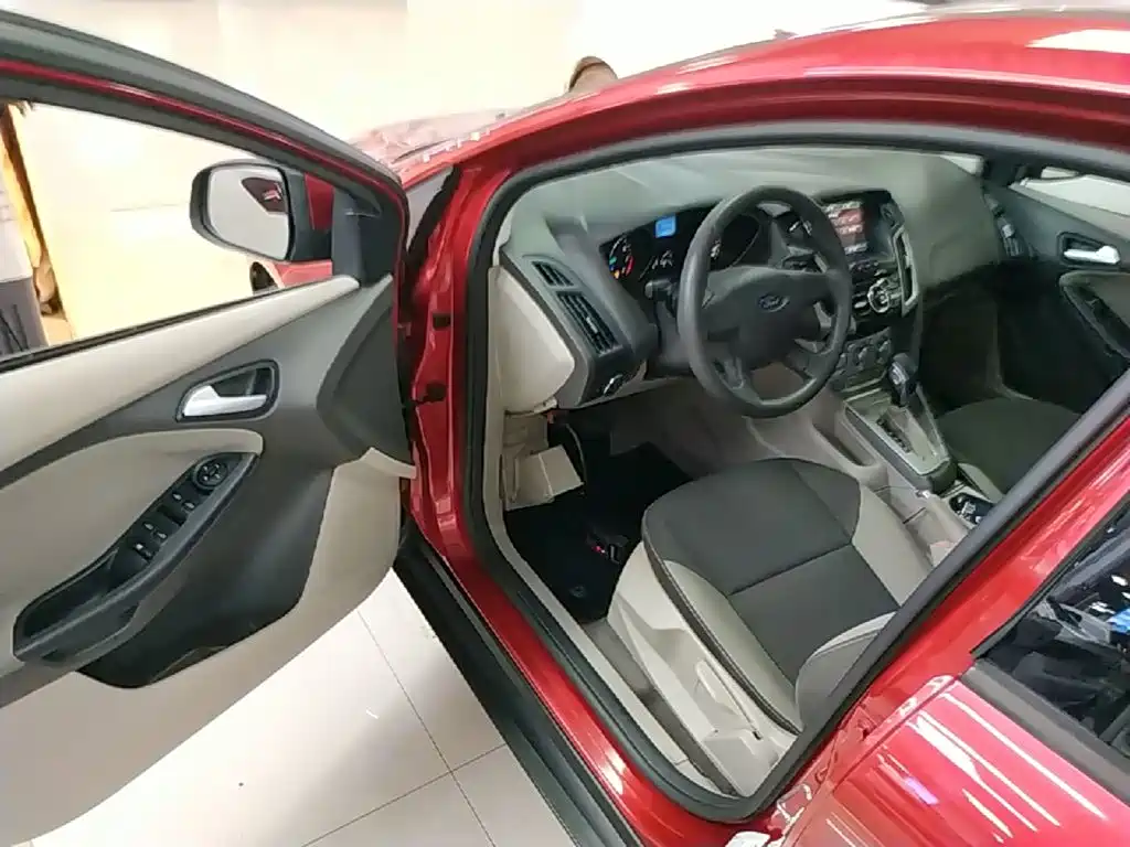 Ford Focus — миниатюра 16