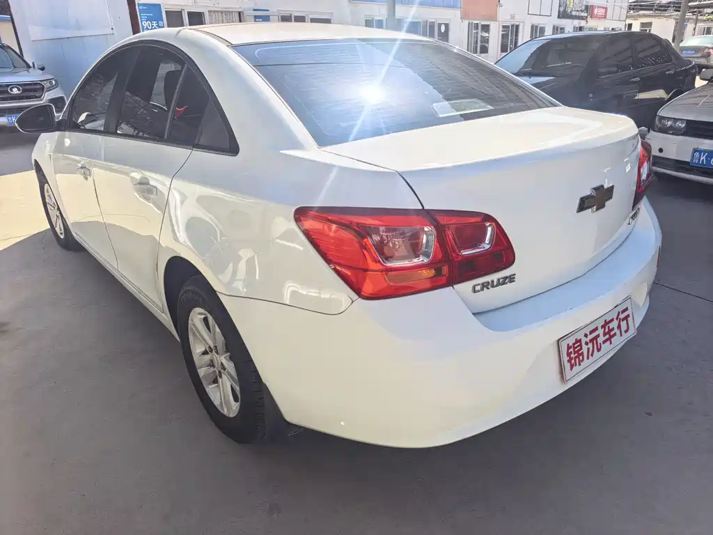Chevrolet Cruze — миниатюра 9