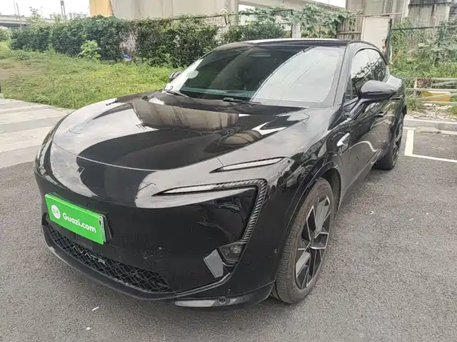 2025 Avatr 11