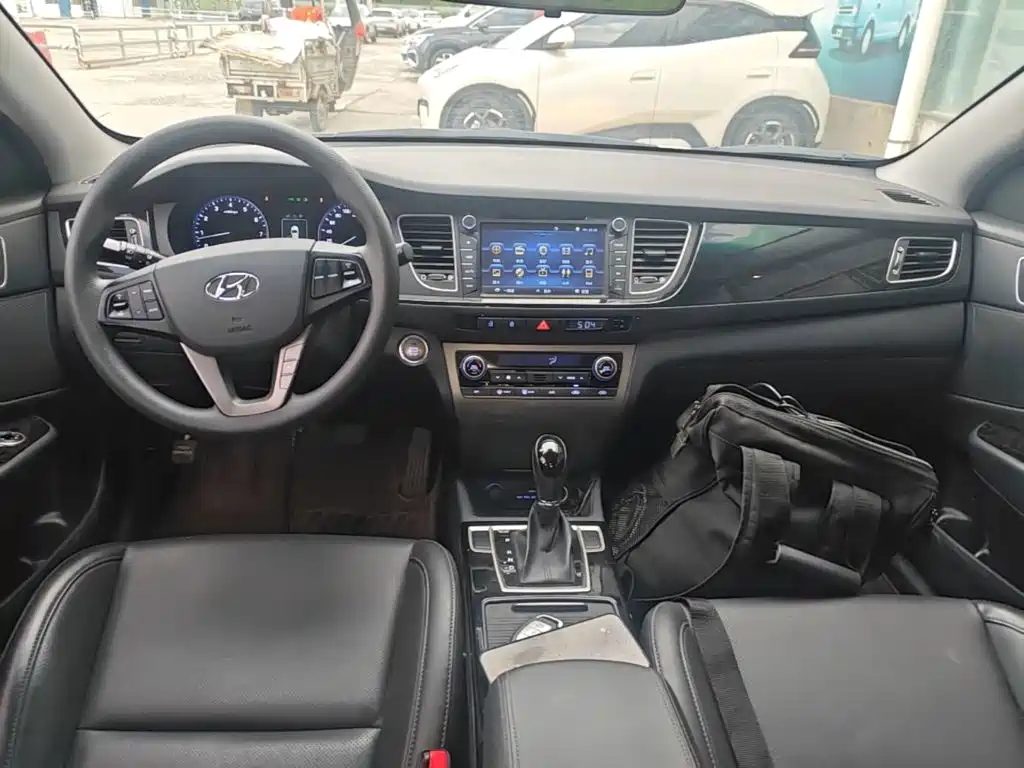 Hyundai Mistra — миниатюра 10