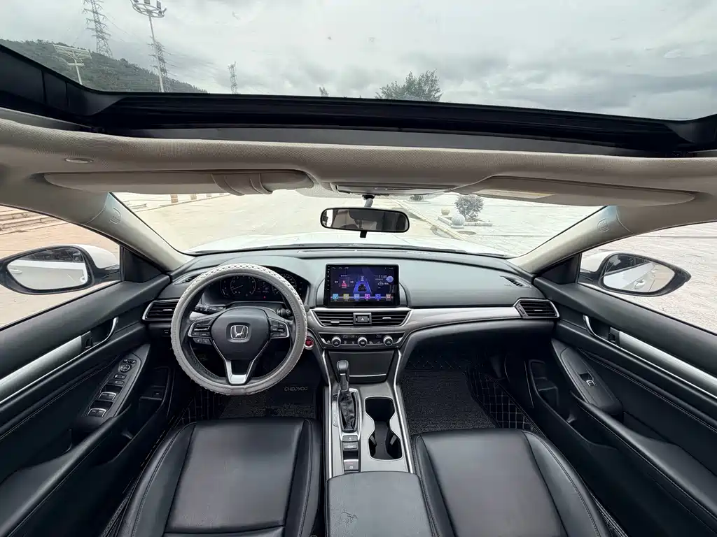 Honda Accord — миниатюра 9