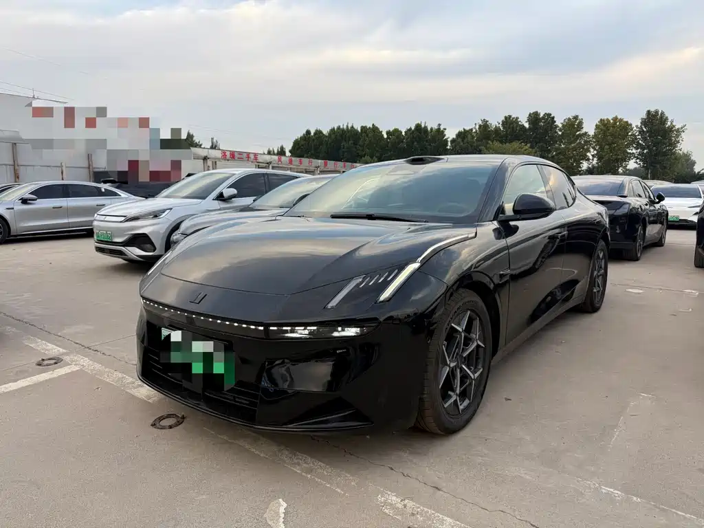 Lynk & Co 10
