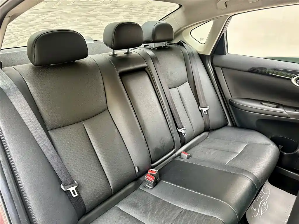 Nissan Sylphy 2019 1.6XV CVT Premium V