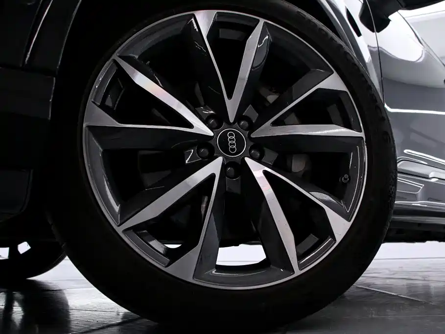 Audi Q7 — миниатюра 19