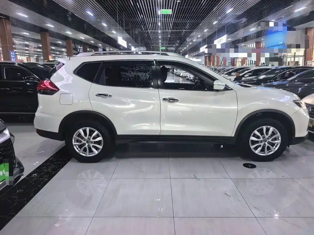 Nissan X-Trail — миниатюра 8