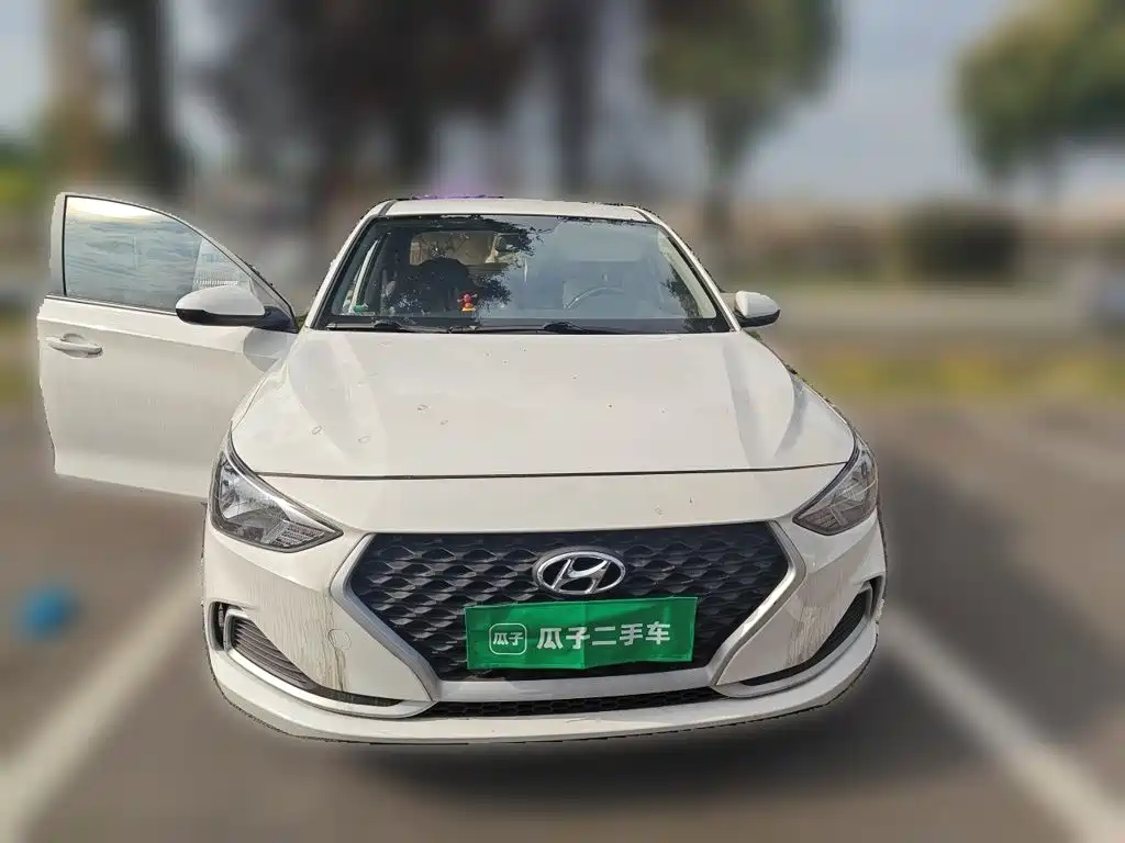 Hyundai Elantra — миниатюра 2