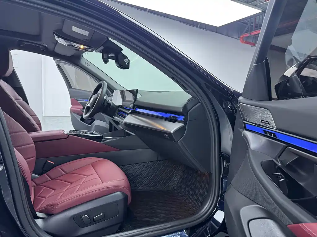 BMW 5 Series — миниатюра 18
