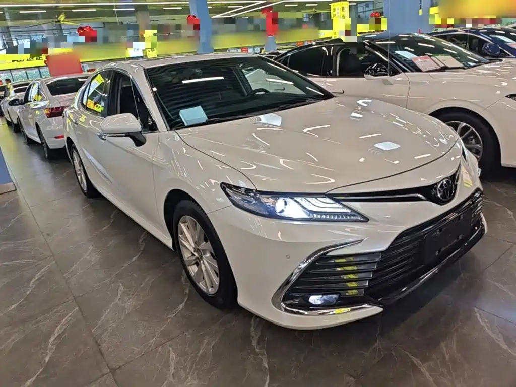 Toyota Camry — миниатюра 4