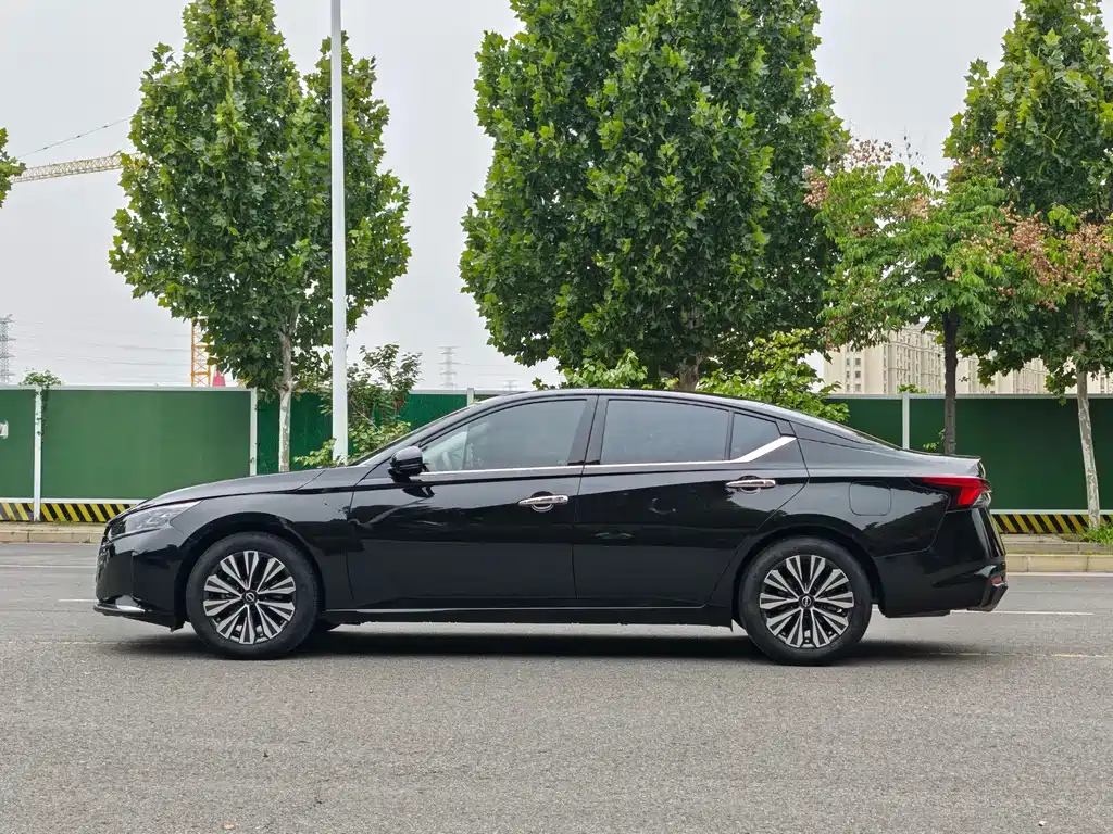Nissan Teana — миниатюра 13