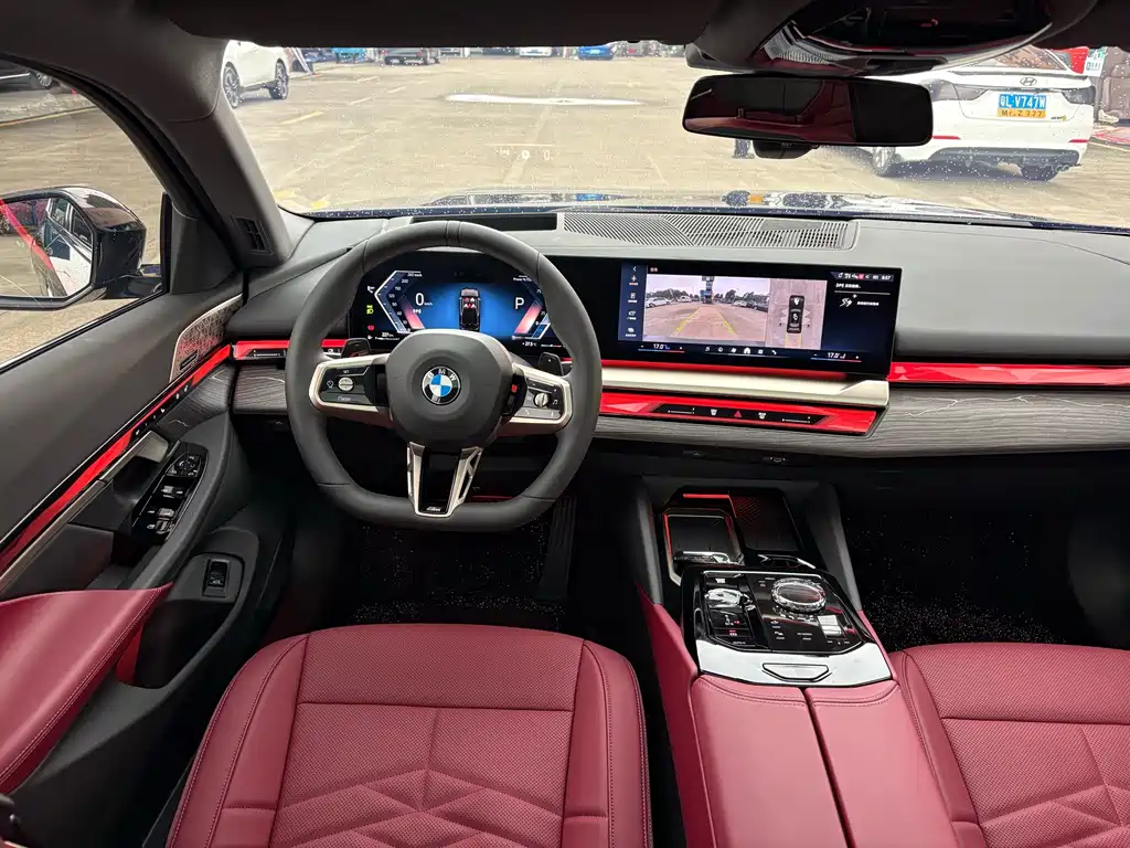BMW 5 Series — миниатюра 7