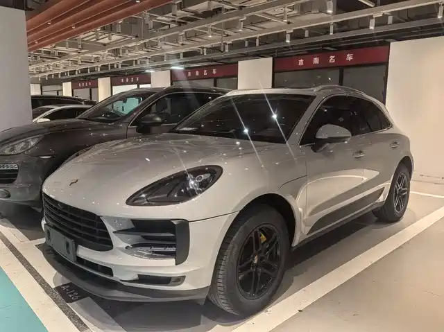 PORSCHE MACAN 2020