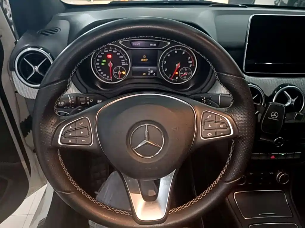 Mercedes-Benz B-Class — миниатюра 11