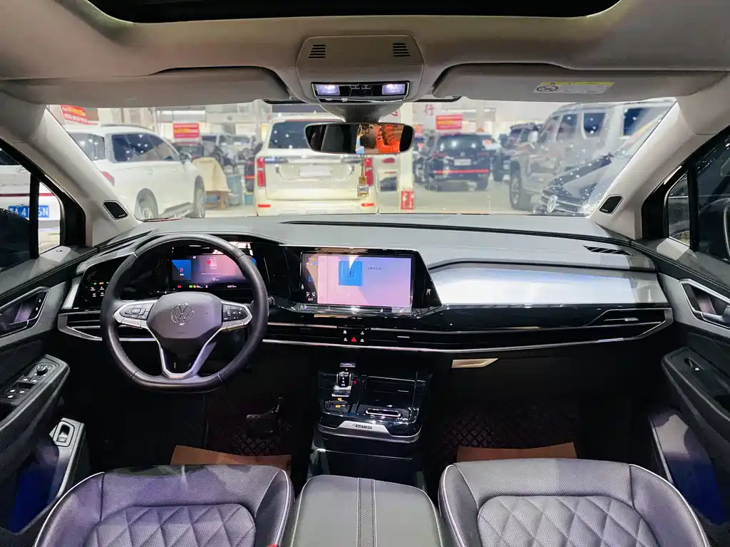 Volkswagen Viloran 2022 530TSI Flagship Pro 6 мест