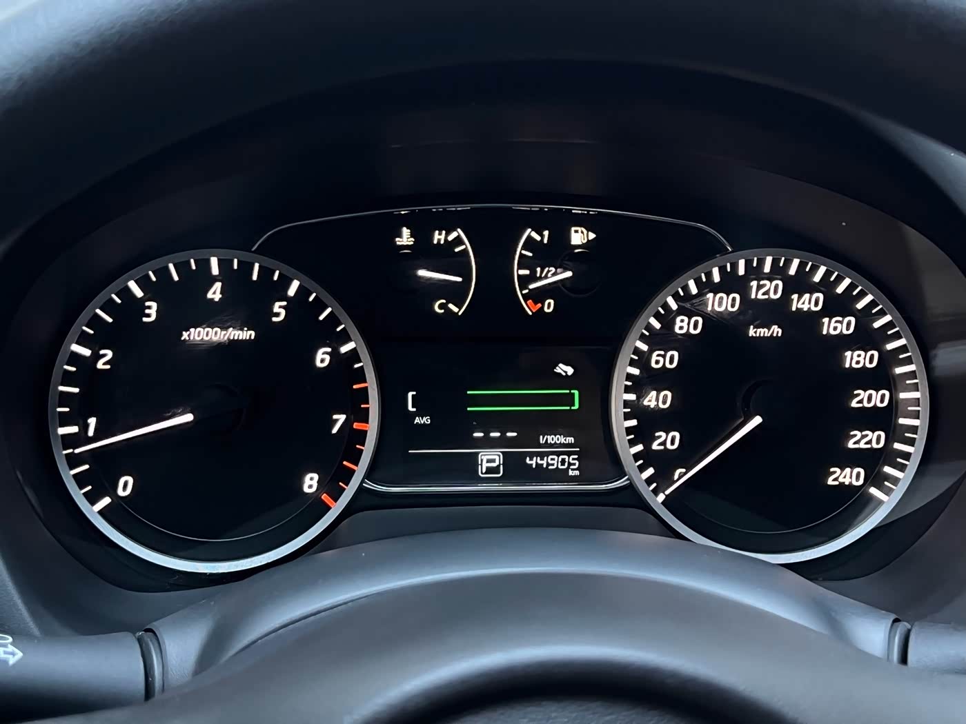 Nissan Sylphy 1.6 л 2024 г. Чёрный, пробег 44000 км