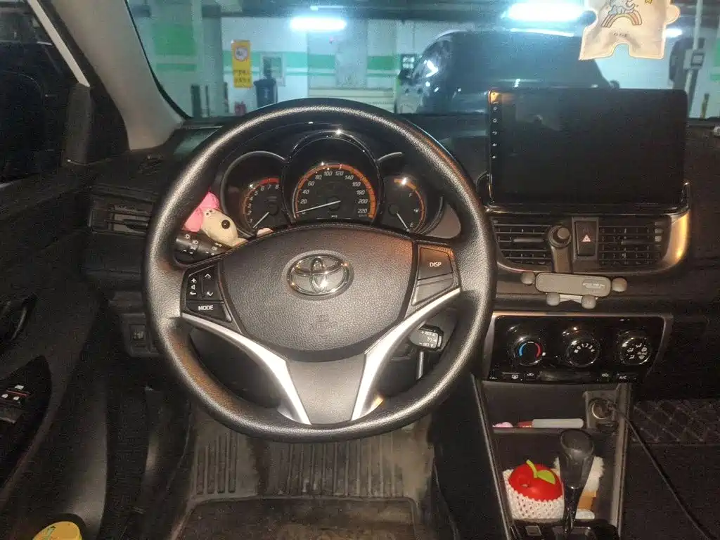 Toyota Yaris L — миниатюра 11
