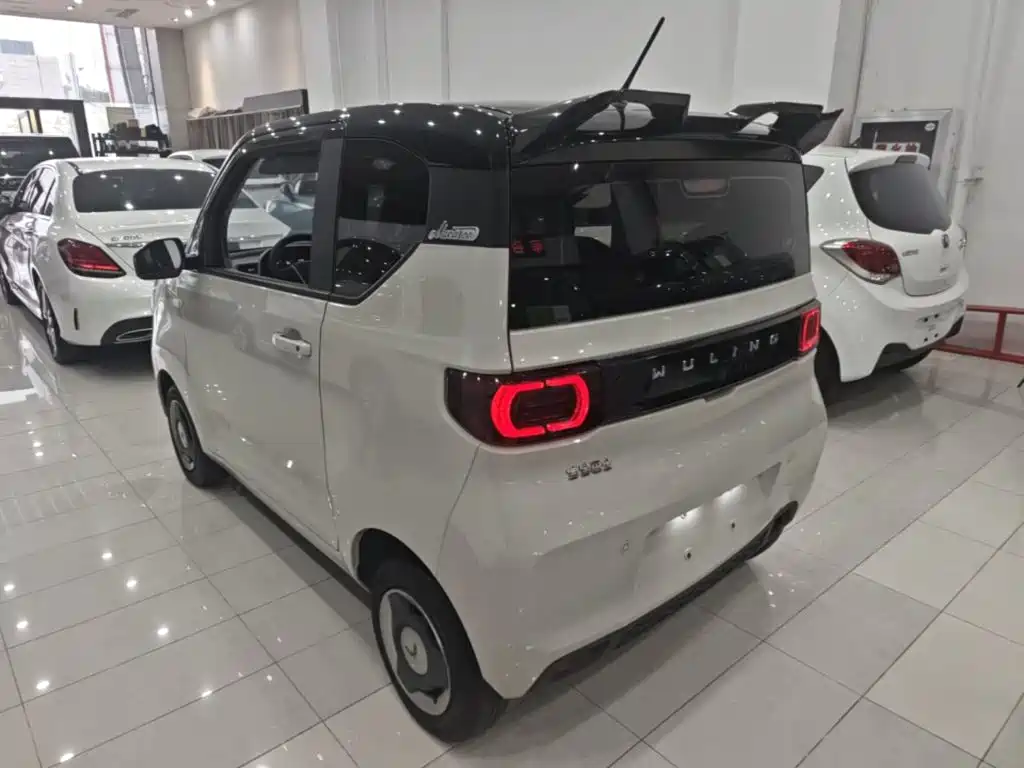 Wuling MINIEV — миниатюра 5