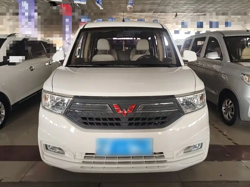 Wuling Hongguang V — миниатюра 3
