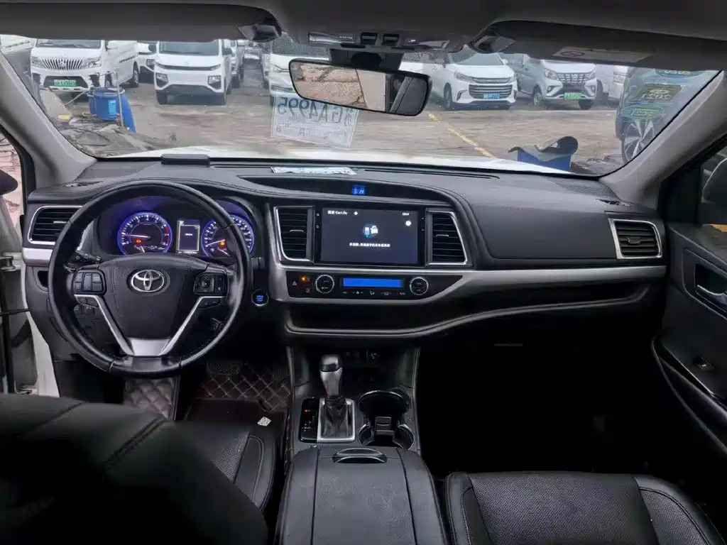 Toyota Highlander — миниатюра 5