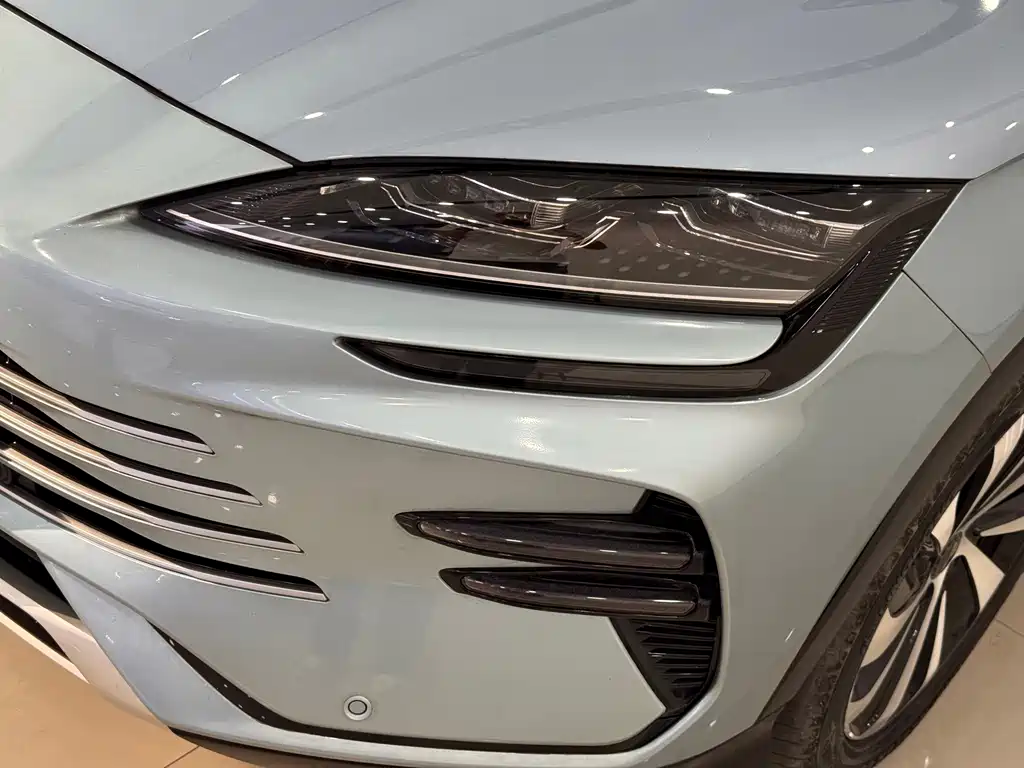 BYD PLUS New Energy — миниатюра 3