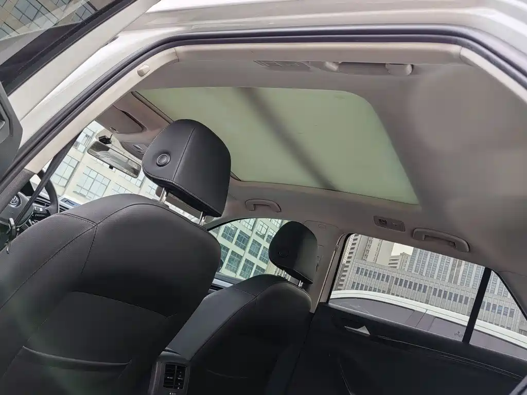 VOLKSWAGEN T ROC EXPLORING SONGS