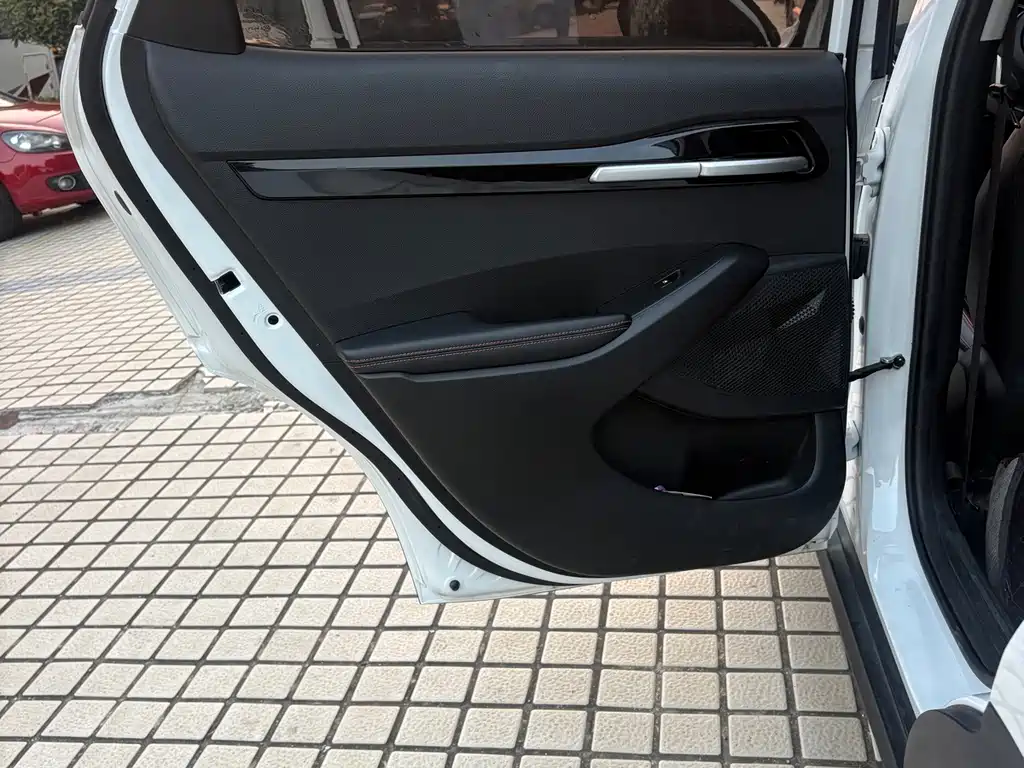 Kia Seltos — миниатюра 11