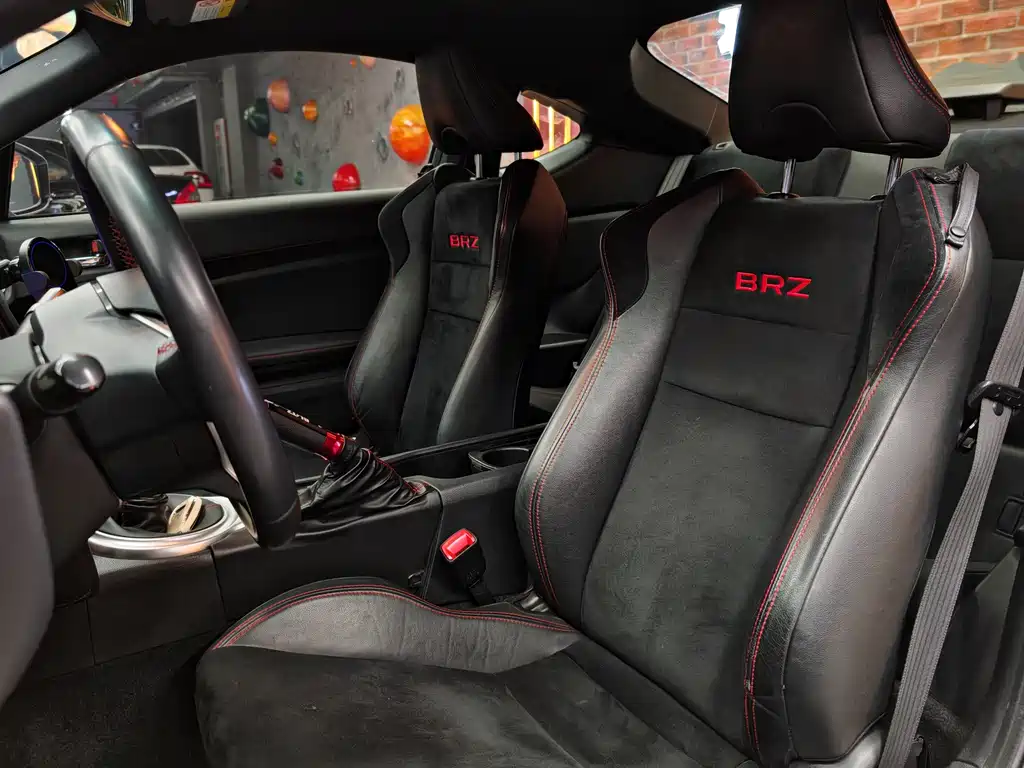 SUBARU BRZ