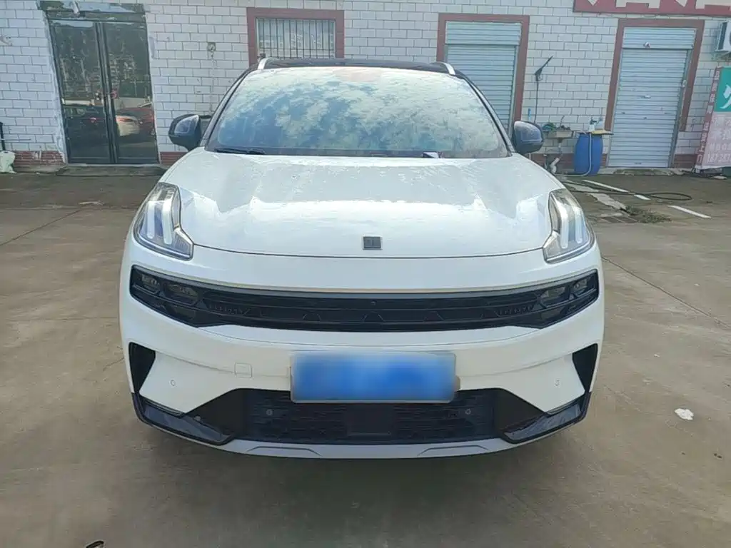 Lynk & Co 06 — миниатюра 3