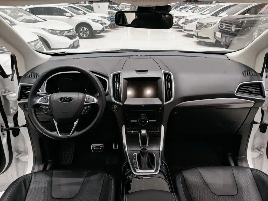 Ford Edge — миниатюра 15