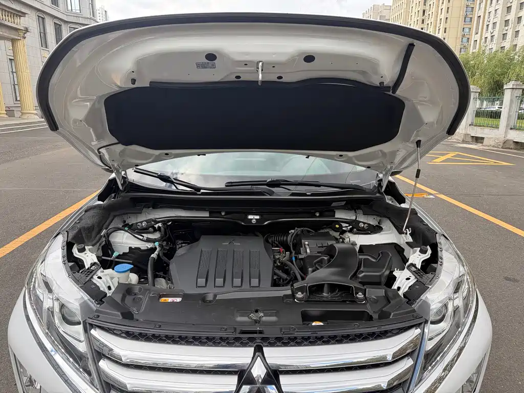 Mitsubishi Eclipse Cross — миниатюра 17