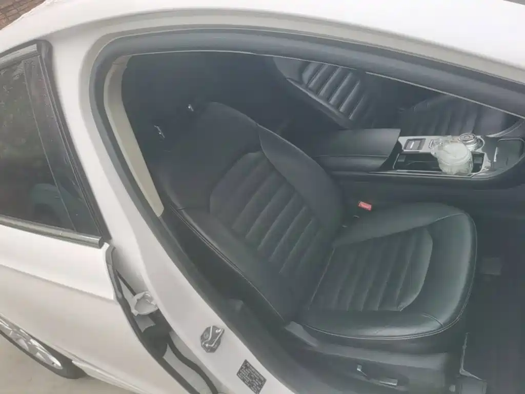 Ford Mondeo — миниатюра 25