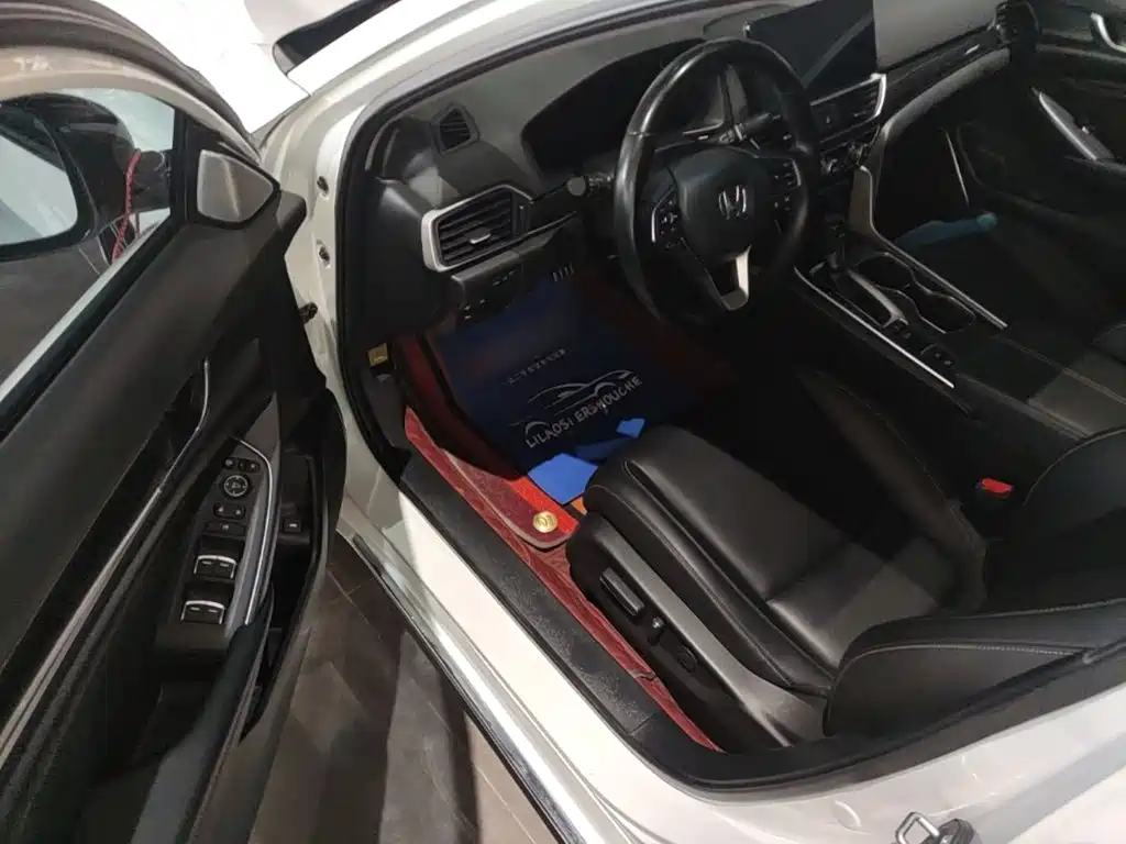 Honda Accord — миниатюра 16