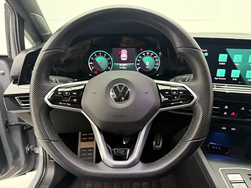 Volkswagen Golf — миниатюра 12