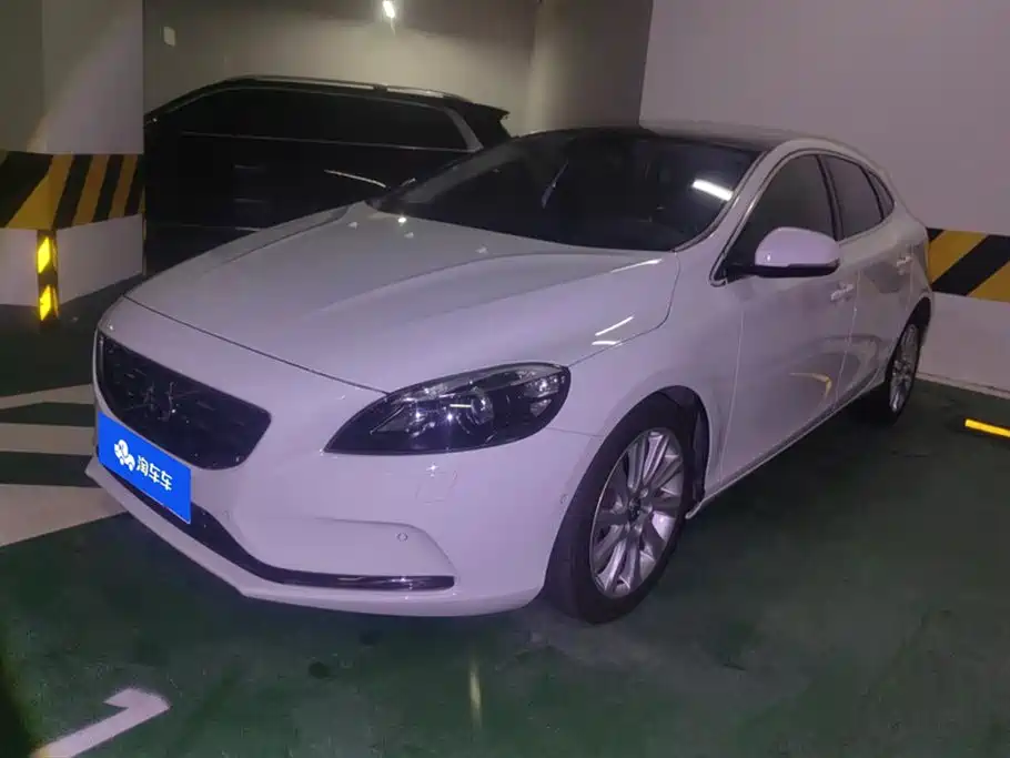 Купить Volvo V40