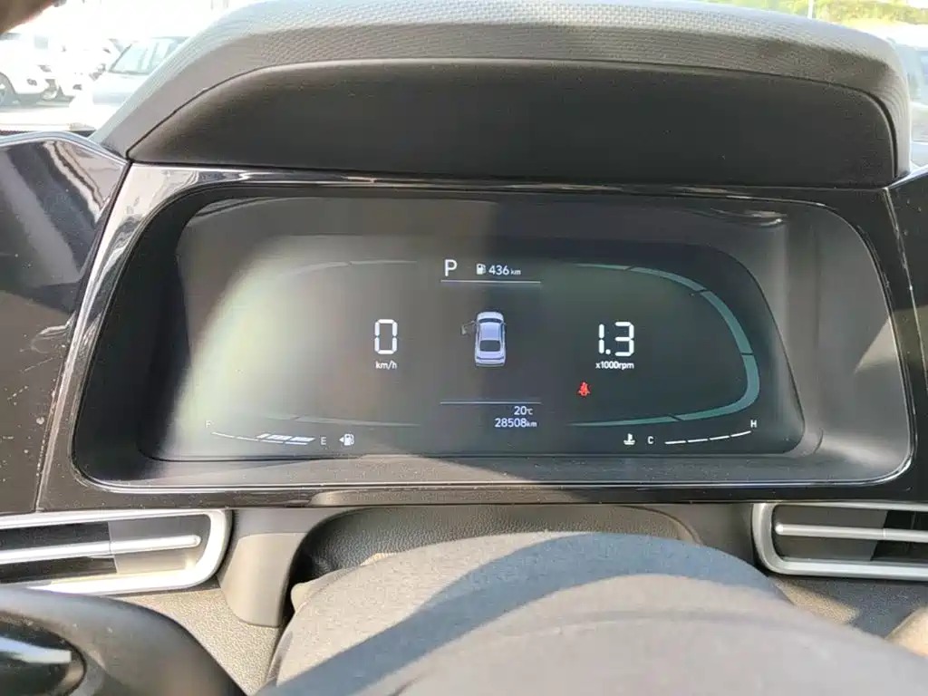 Hyundai Elantra — миниатюра 12