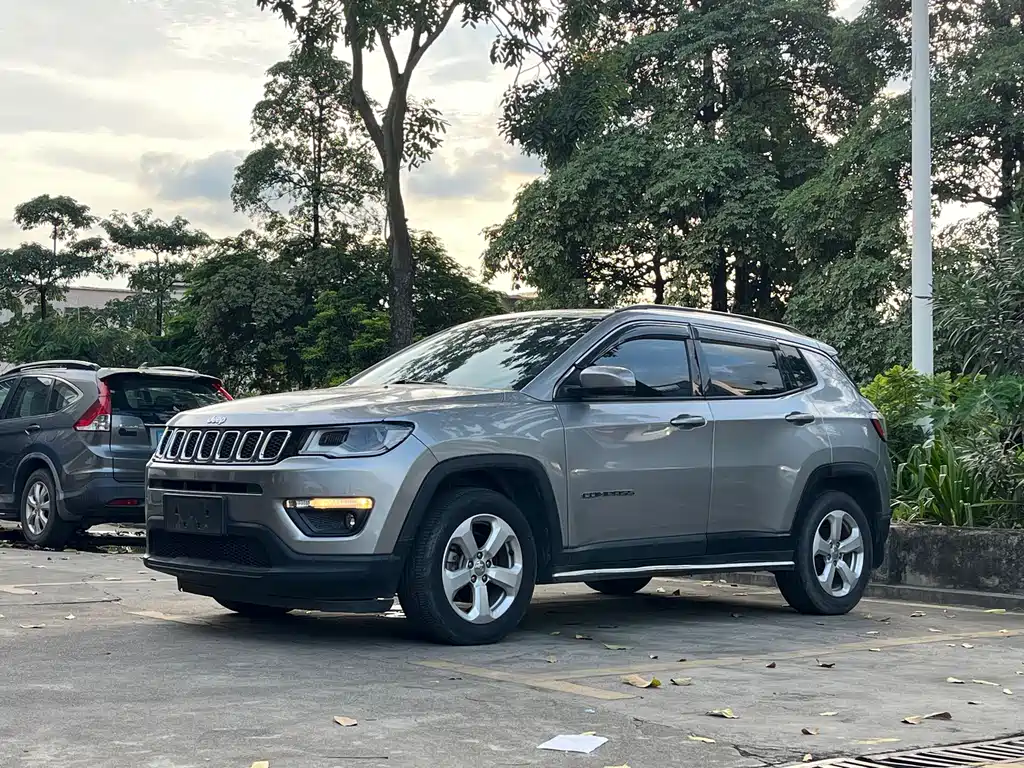 Jeep Compass — миниатюра 3