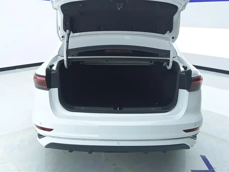 GEELY AUTOMOBILE EMGRAND