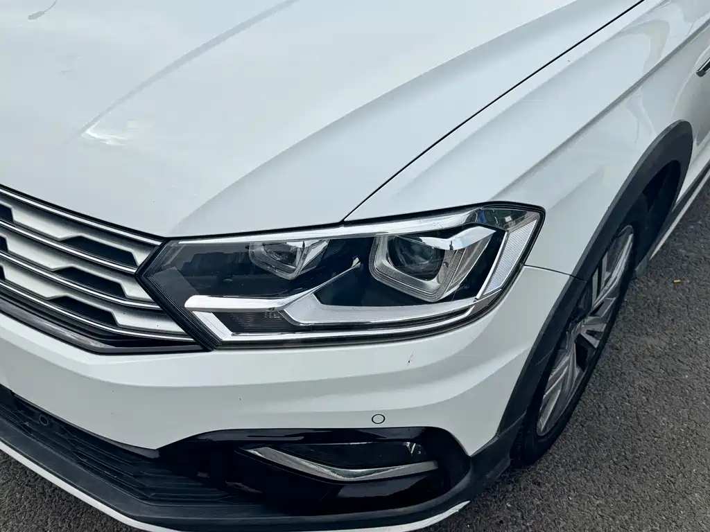 Volkswagen C-Trek 2018 1.5L AT Luxury