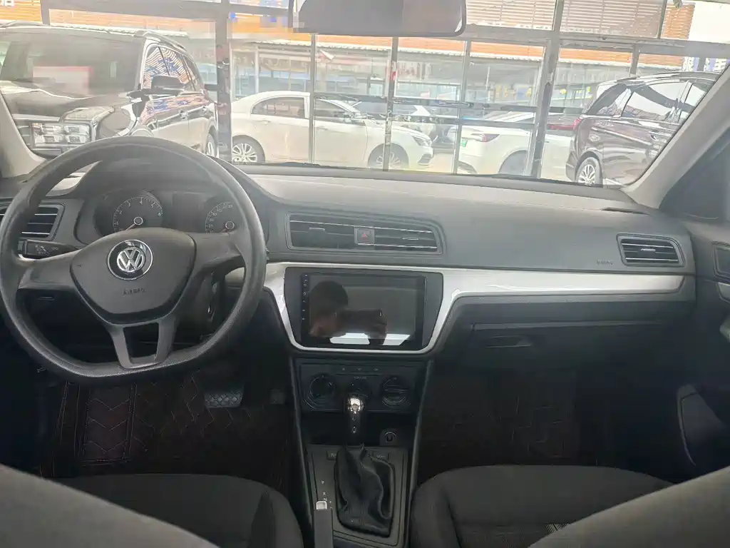 Volkswagen Lavida — миниатюра 6