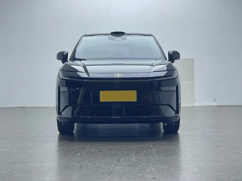 Toyota bZ3X — миниатюра 2