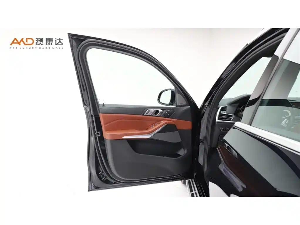 BMW X7 — миниатюра 11