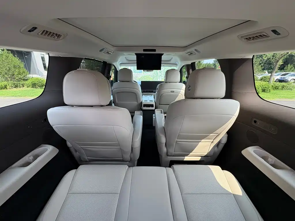 Li Auto Li MEGA — миниатюра 17