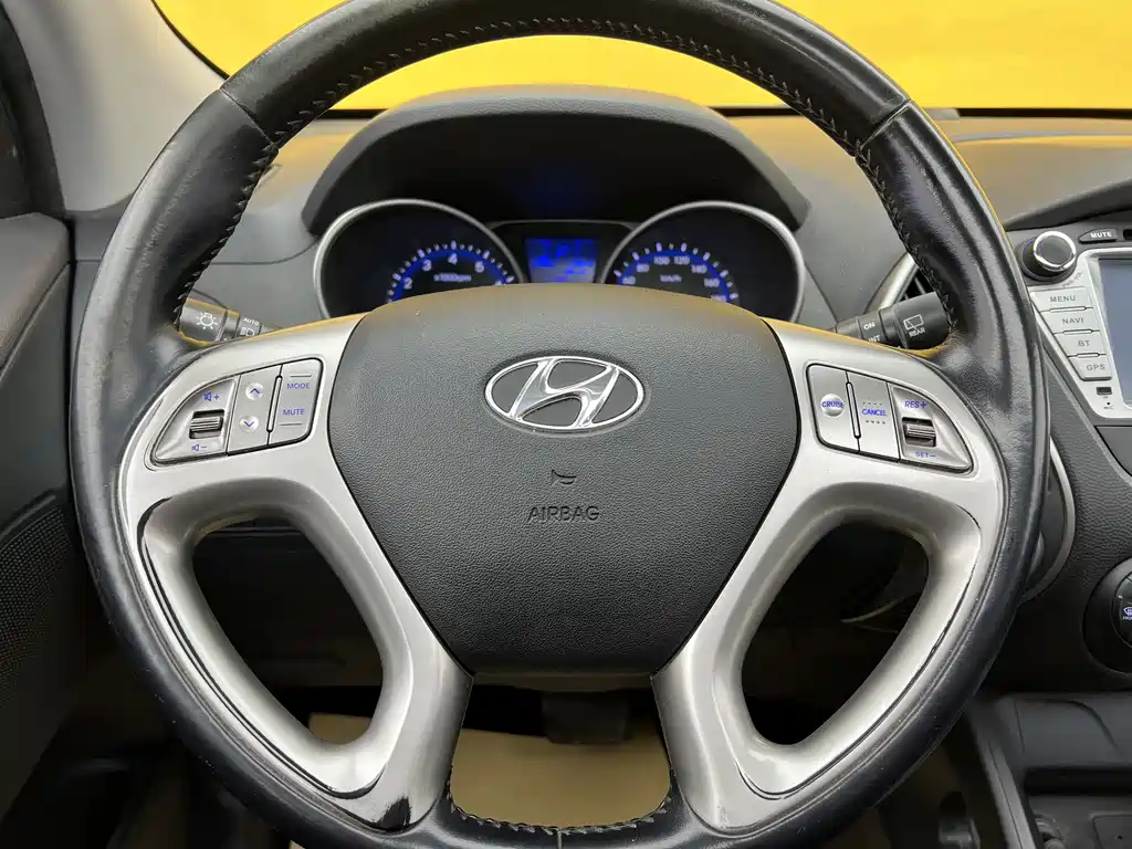 Hyundai BAIC Hyundai ix35 ix35 2013 2.0L AT GLS V
