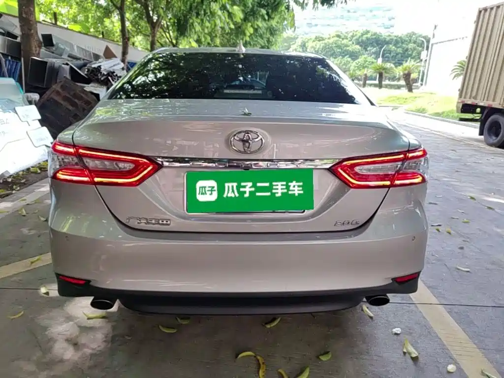 Toyota Camry — миниатюра 6