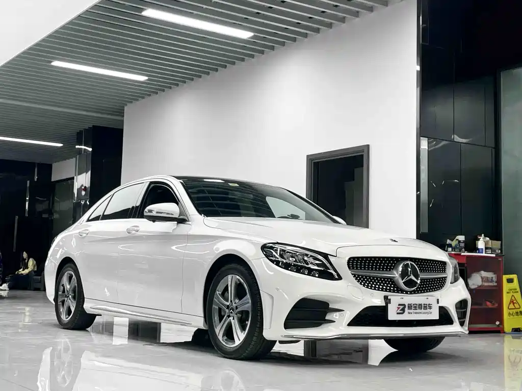 Mercedes-Benz C-Class — миниатюра 3