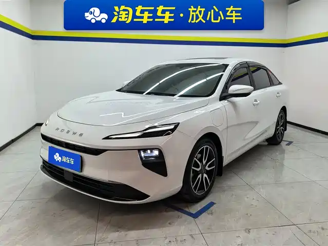 ROEWE D6 2025