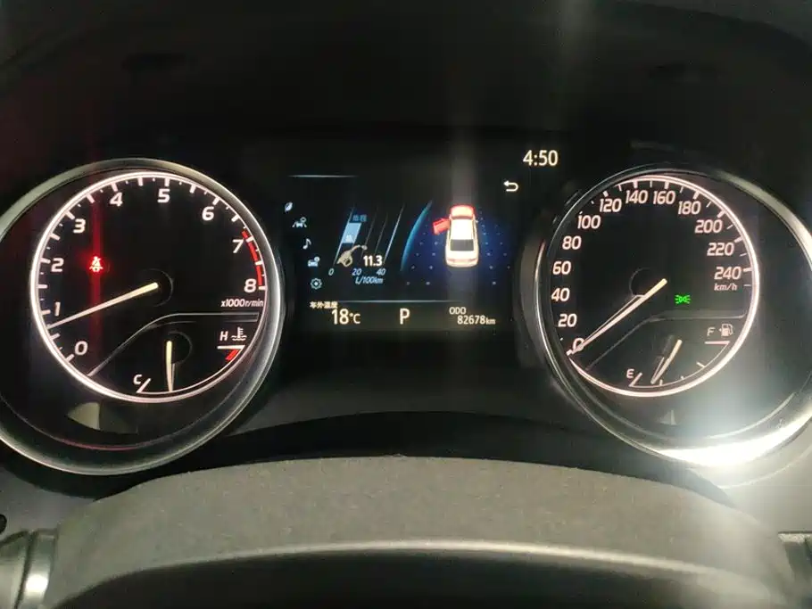 Toyota Camry — миниатюра 14