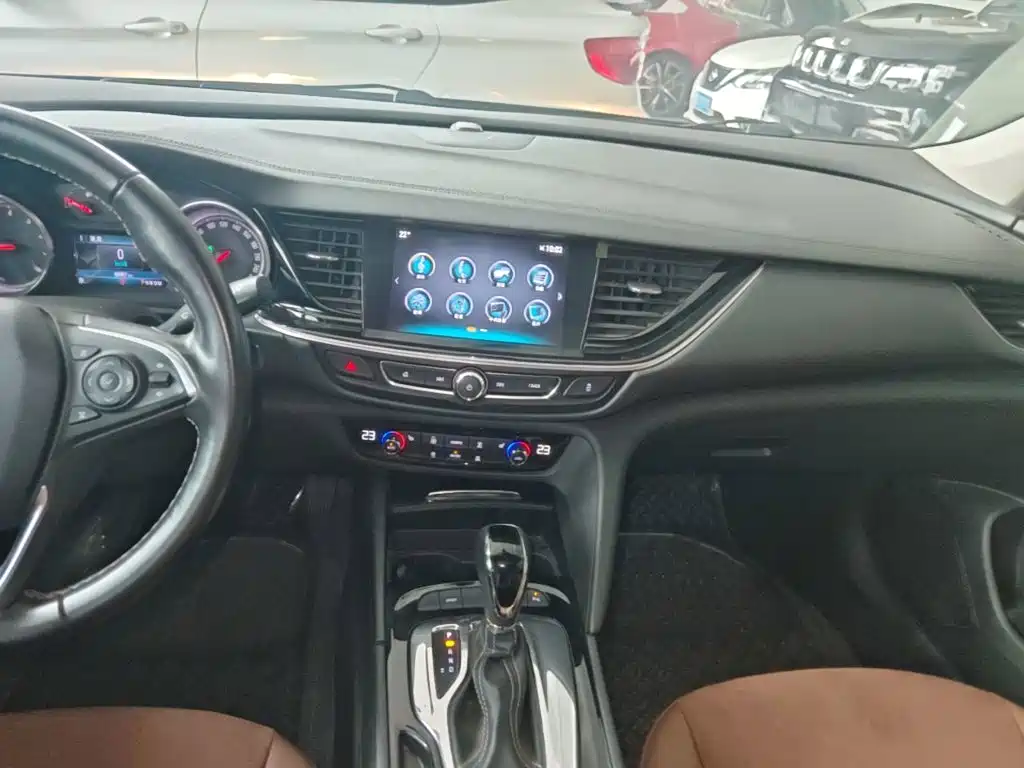 Buick Regal — миниатюра 13